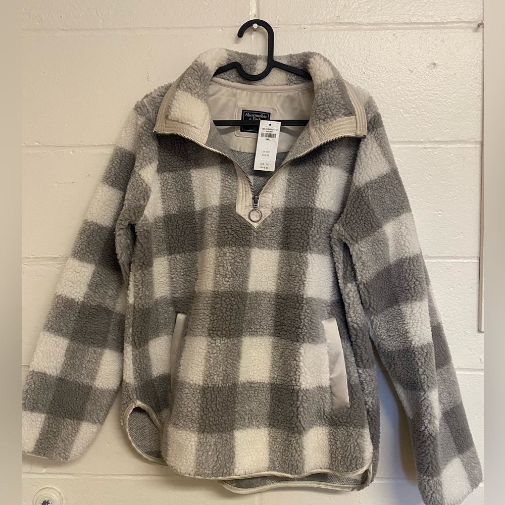 NEW Abercrombie and fitch half zip